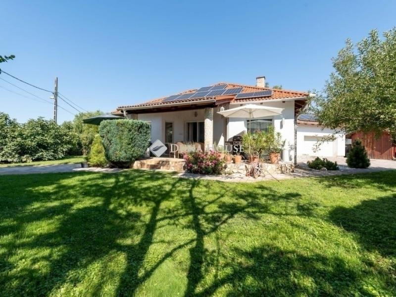 Eladó családi ház Budapest