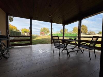 Eladó családi ház Gomba