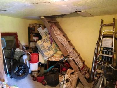 Eladó családi ház Kóka