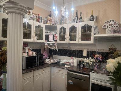 Eladó családi ház Abony