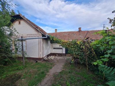 Eladó családi ház Hajdúhadház