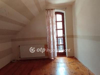 Eladó családi ház Jászberény