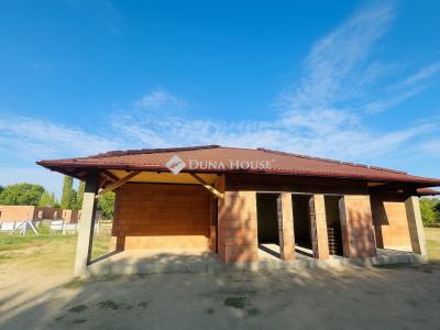 Eladó családi ház Kiskunlacháza