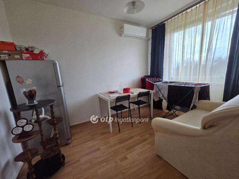 Eladó lakás Mezőhegyes