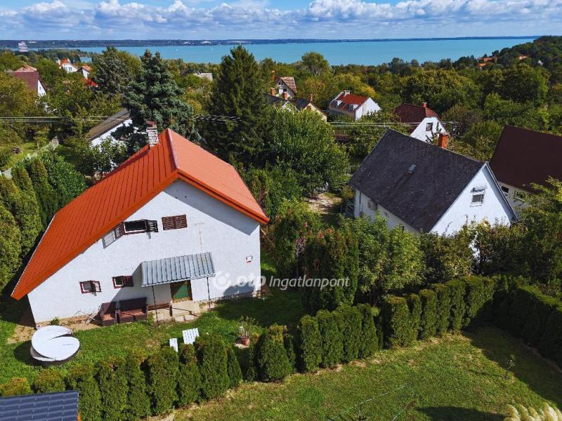 Eladó családi ház Balatonalmádi