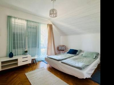 Eladó családi ház Balatonalmádi