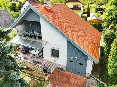 Eladó családi ház Balatonalmádi