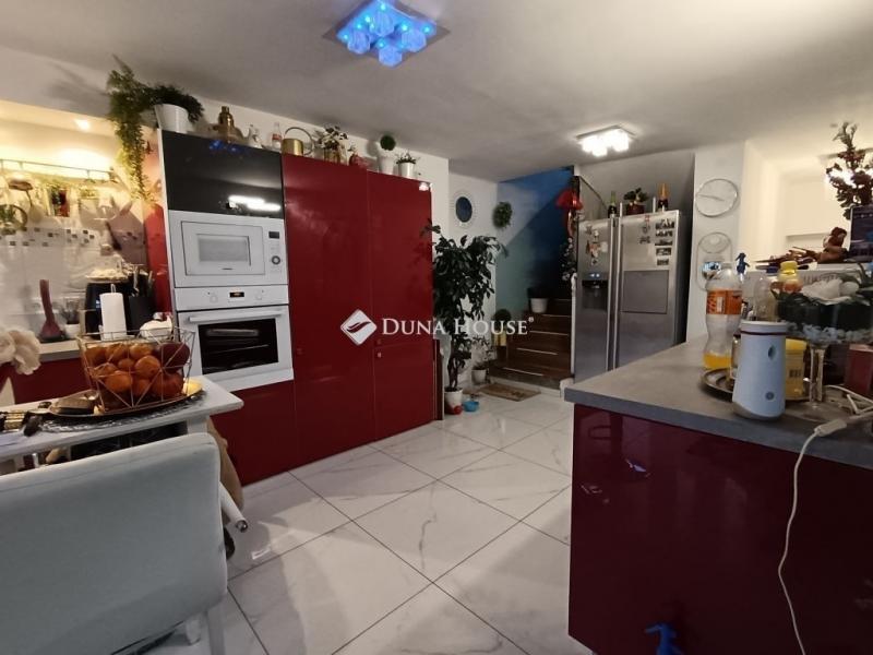 Eladó családi ház Esztergom