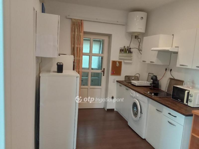 Eladó családi ház Érd