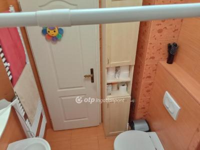 Eladó családi ház Érd