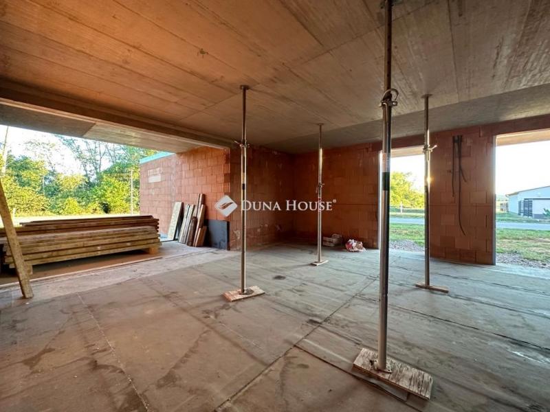 Eladó lakás Kozármisleny