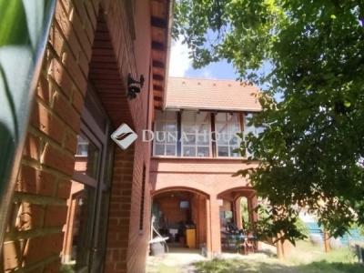 Eladó családi ház Pécs