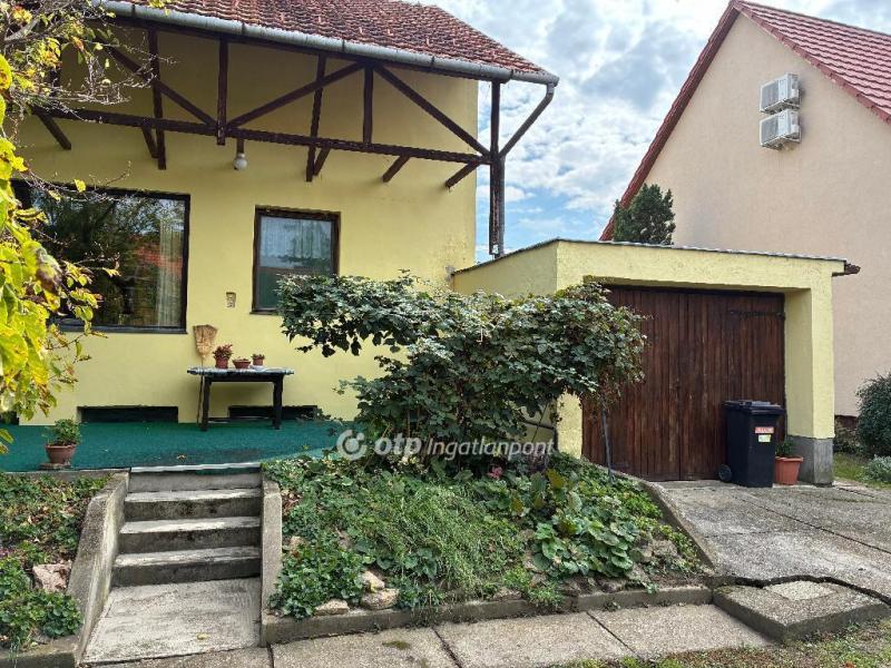 Eladó családi ház Gyula