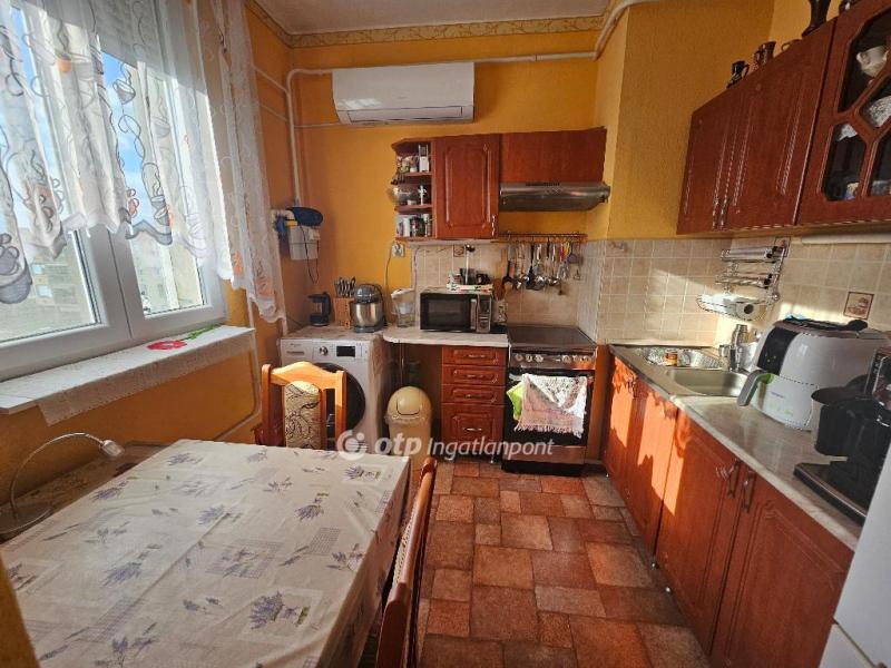 Eladó lakás Martfű