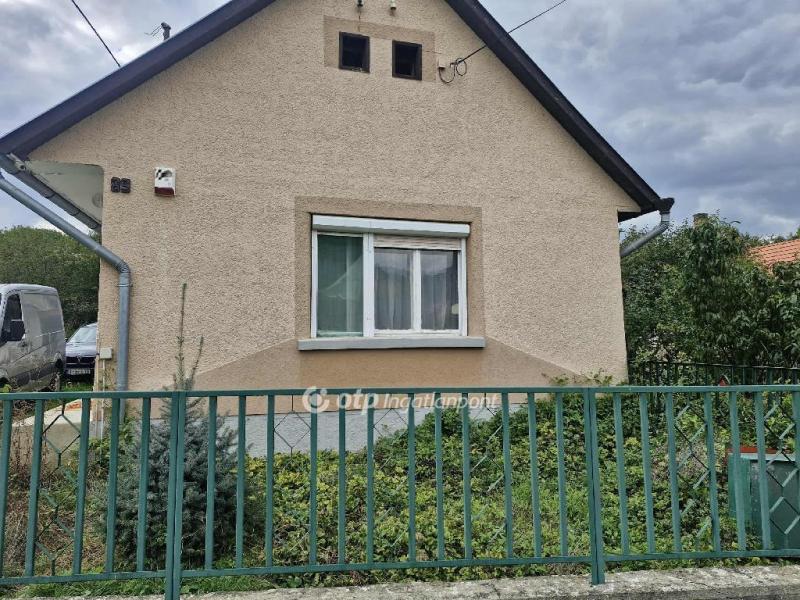 Eladó családi ház Nagyvejke