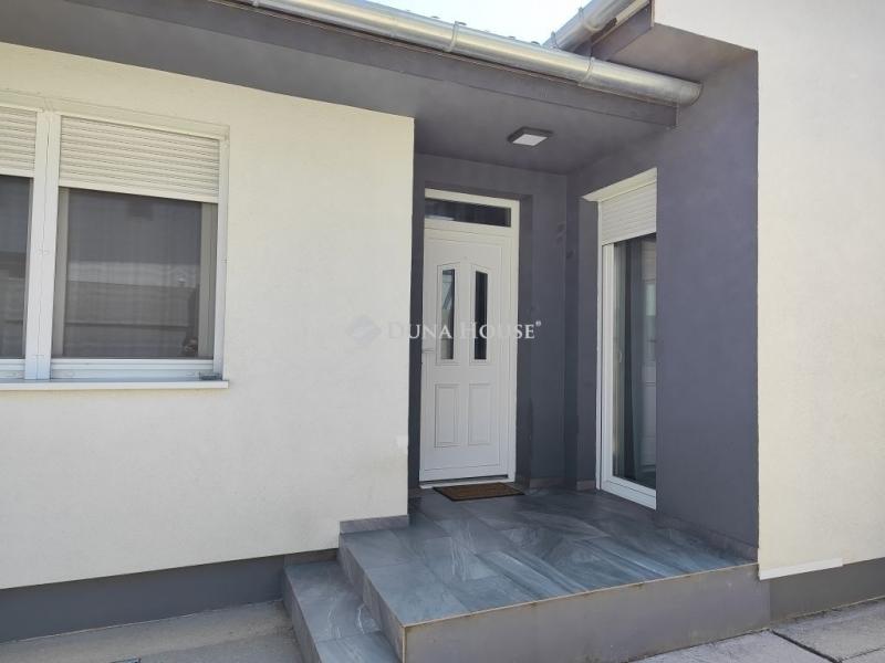 Eladó ikerház Ócsa