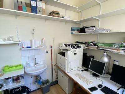 Eladó irodahelység irodaházban Pécs