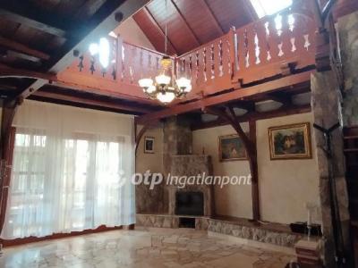 Eladó családi ház Jászberény