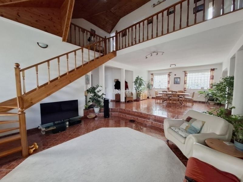 Eladó családi ház Fót