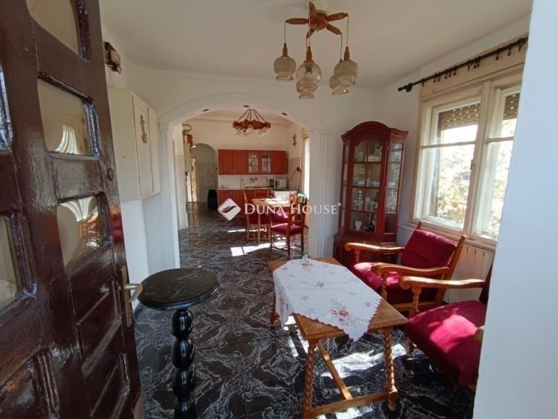 Eladó családi ház Budapest