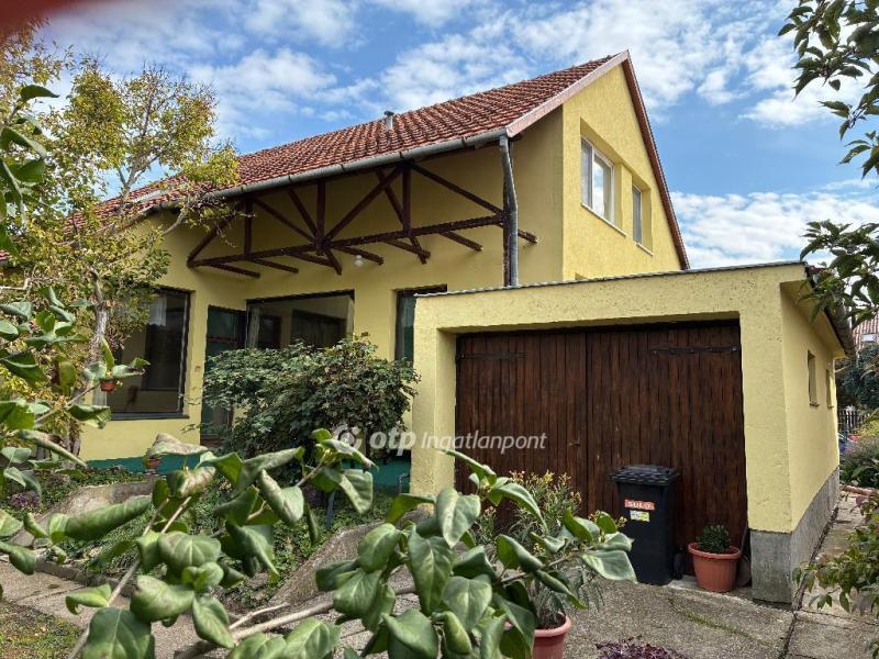 Eladó családi ház Gyula