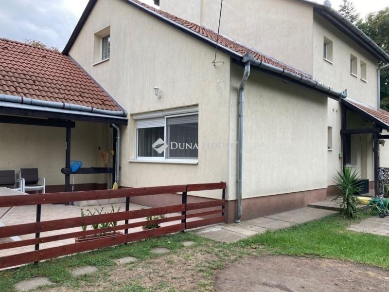 Eladó családi ház Budapest