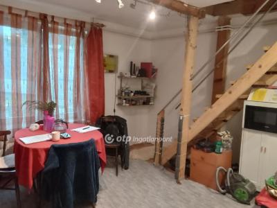 Eladó családi ház Érd