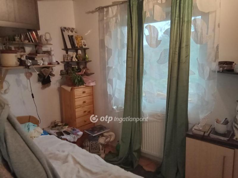 Eladó családi ház Érd