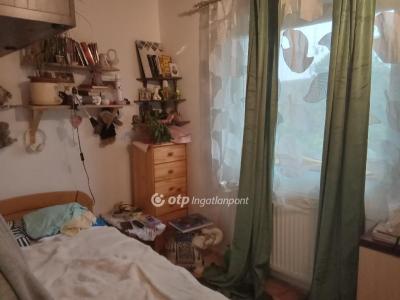 Eladó családi ház Érd