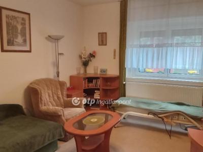 Eladó családi ház Érd