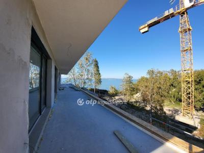 Eladó lakás Balatonszemes