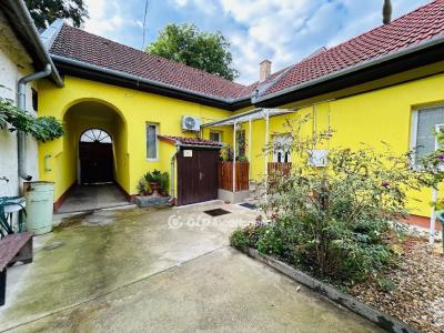 Eladó házrész Debrecen