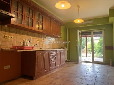 Eladó családi ház Budapest