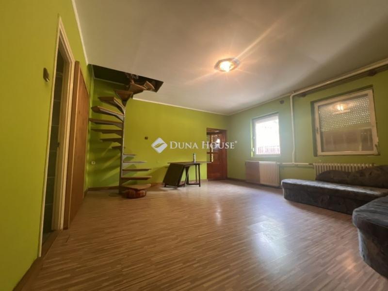 Eladó családi ház Budapest