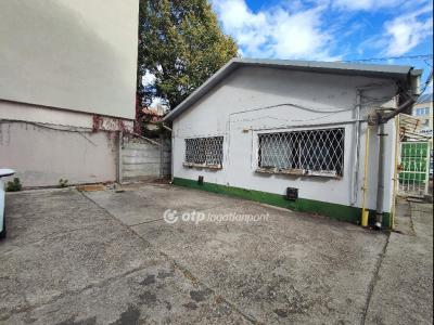 Eladó lakóövezeti telek Szeged