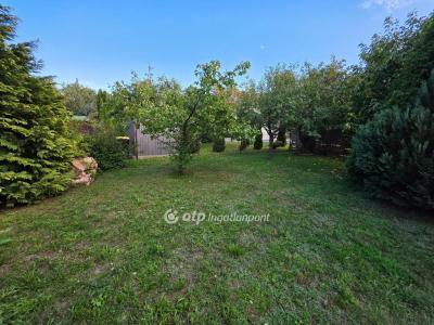 Eladó nyaraló Balatonszárszó