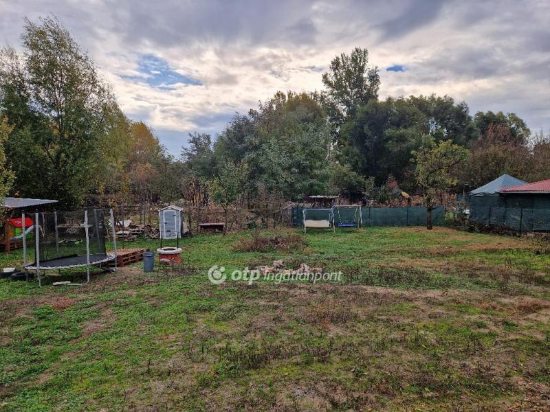 Eladó nyaraló Debrecen