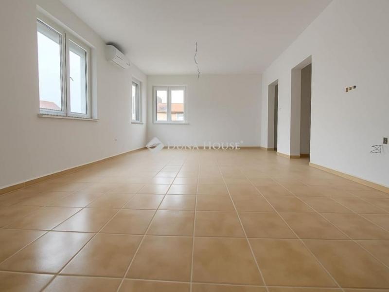 Eladó családi ház Monor