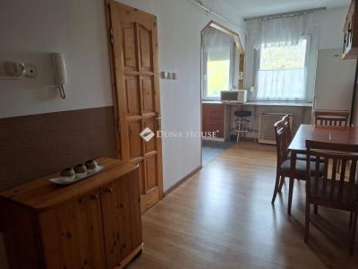 Eladó lakás Gödöllő