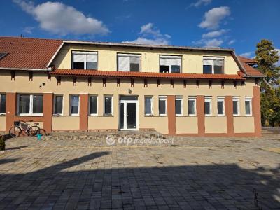 Eladó lakás Berettyóújfalu