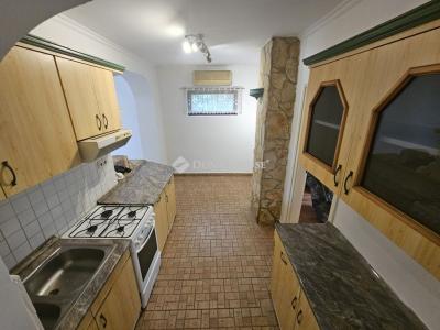 Eladó családi ház Győr