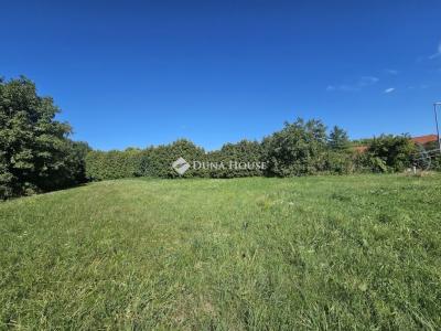Eladó lakóövezeti telek Vámosszabadi