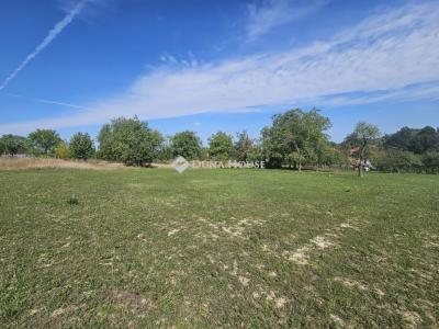 Eladó lakóövezeti telek Győrság