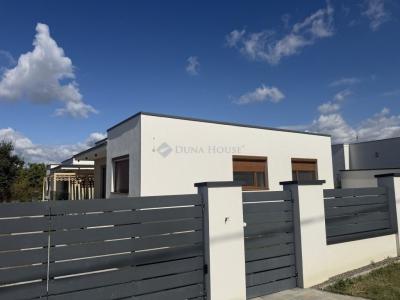 Eladó családi ház Pécs