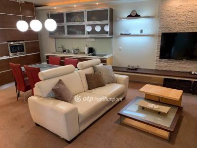 Eladó lakás Siófok