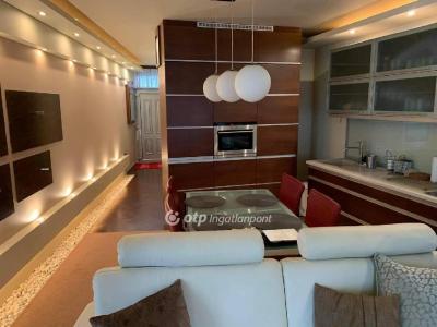 Eladó lakás Siófok