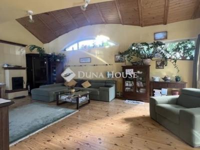 Eladó családi ház Telki