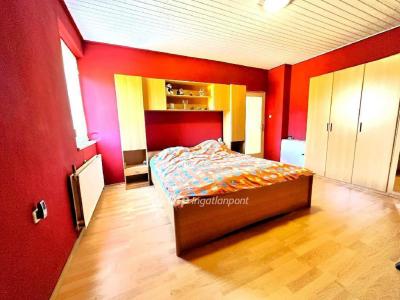 Eladó családi ház Érd