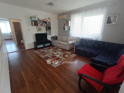 Eladó családi ház Gárdony