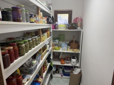 Eladó családi ház Pécs